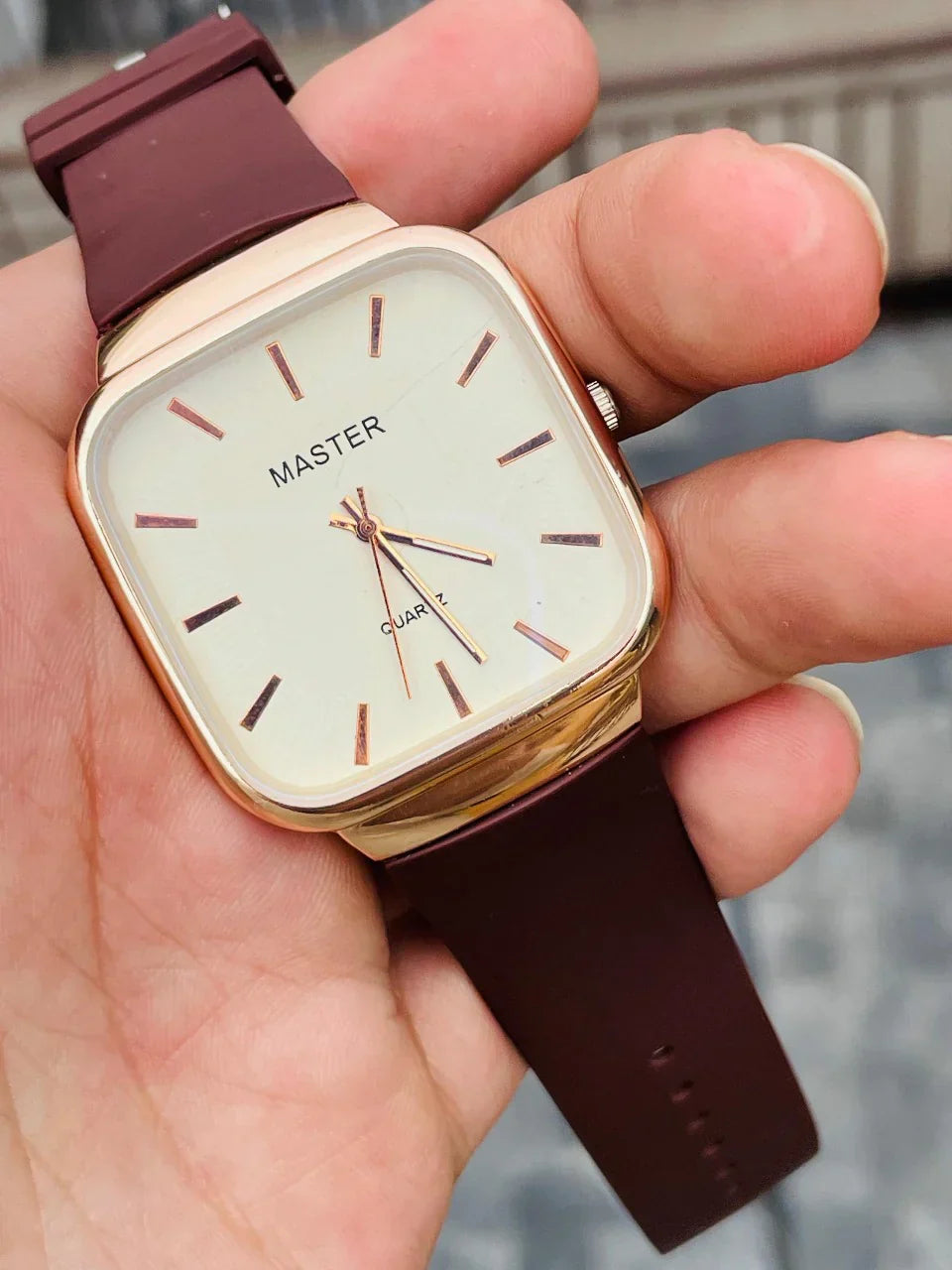 Master Quartz Silicon Strap Watch – Casual & Formal Wear