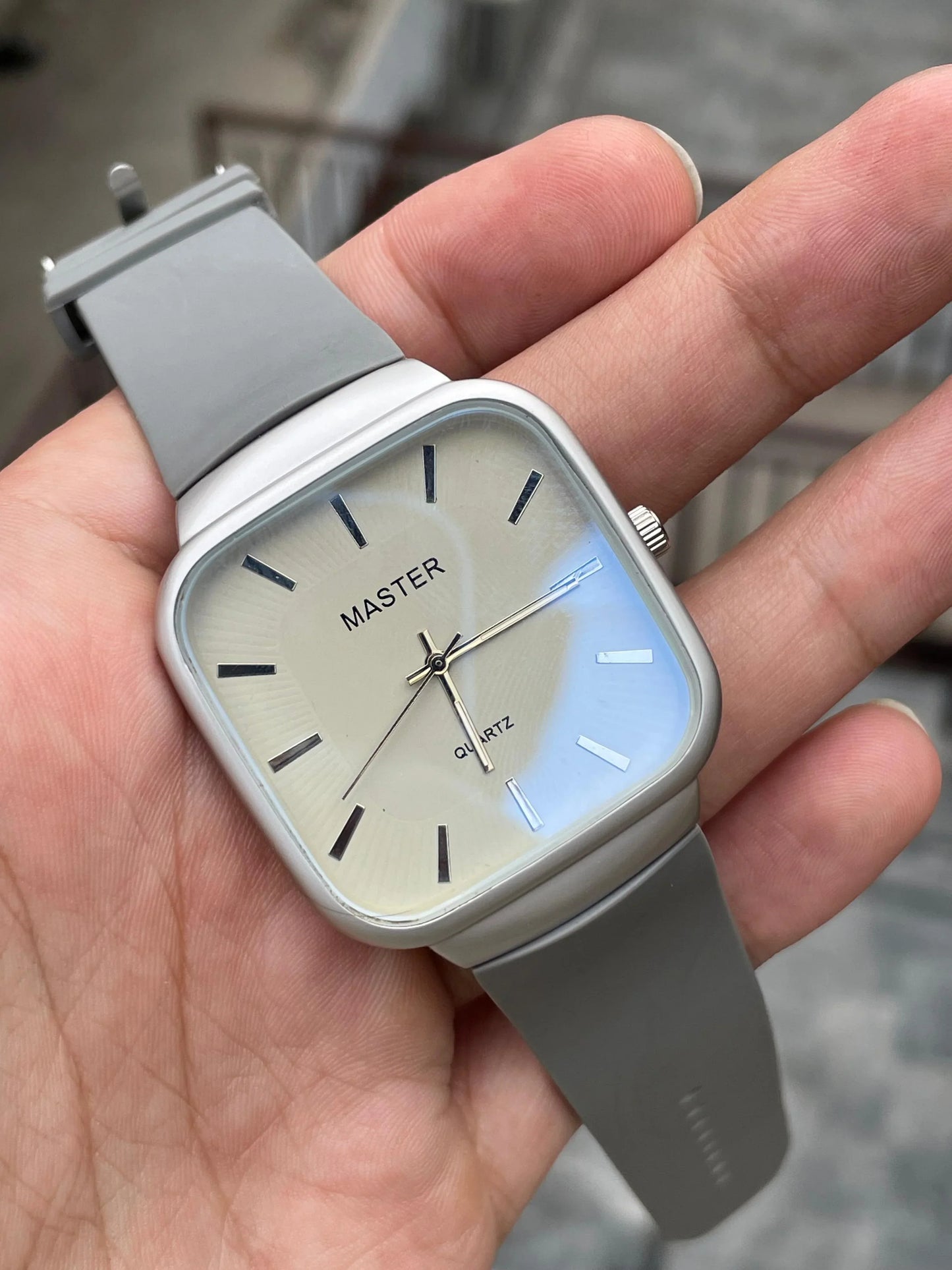 Master Quartz Silicon Strap Watch – Casual & Formal Wear